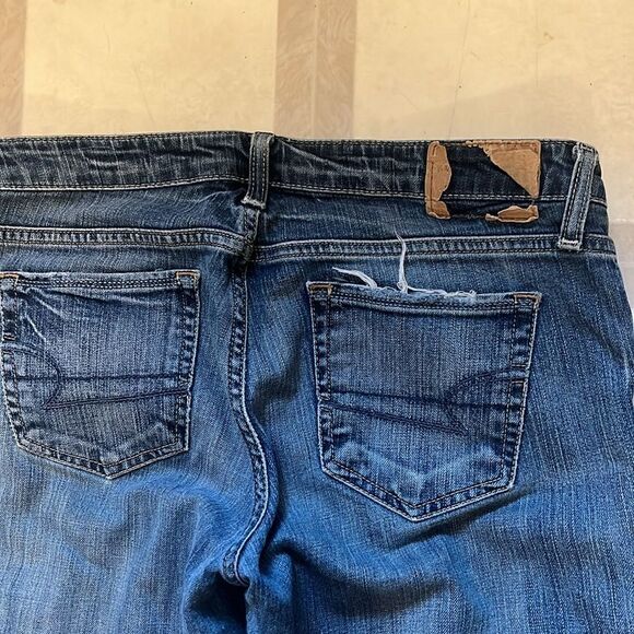 WOMEN’S SIZE 10 REG AMERICAN EAGLE DISTRESSED STRAIGHT 77 JEANS - Picture 10 of 10